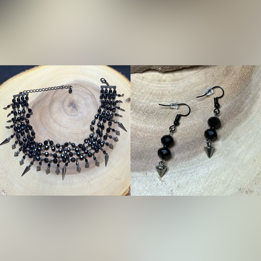 Set: Renewed/up-cycled vintage Choker/earrings/Black glass beads/silver spike